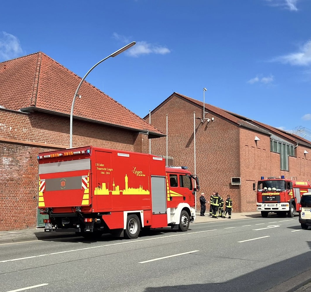 Lingen – Brand in Haftraum der JVA – Drei Bedienstete leicht verletzt
